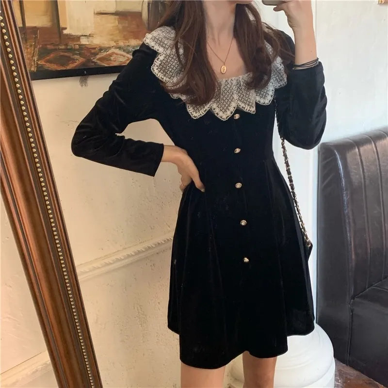 Kimutomo Vintage Women Lace Patchwork Dress Spring French Style Girls Square Collar Long Sleeve Mini Velvet Vestidos 210521