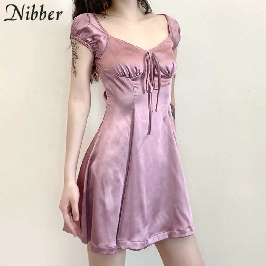 Nibber Summer Solid Color Mini Dress Satin Luster Söt Stil 2021 Puff Sleeves Stäng midja för Kvinnor Party Night Clubwear Y0823