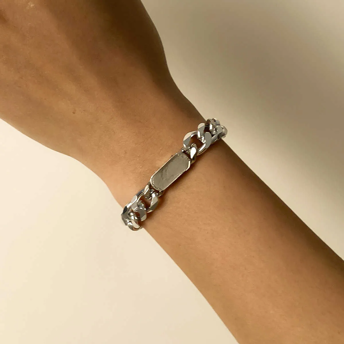 Bracciale vintage a portata di mano Ciondoli bracciale a catena con pendente in metallo lucido semplice bracciale Gioielli gotici economici accessori da donna Q0719