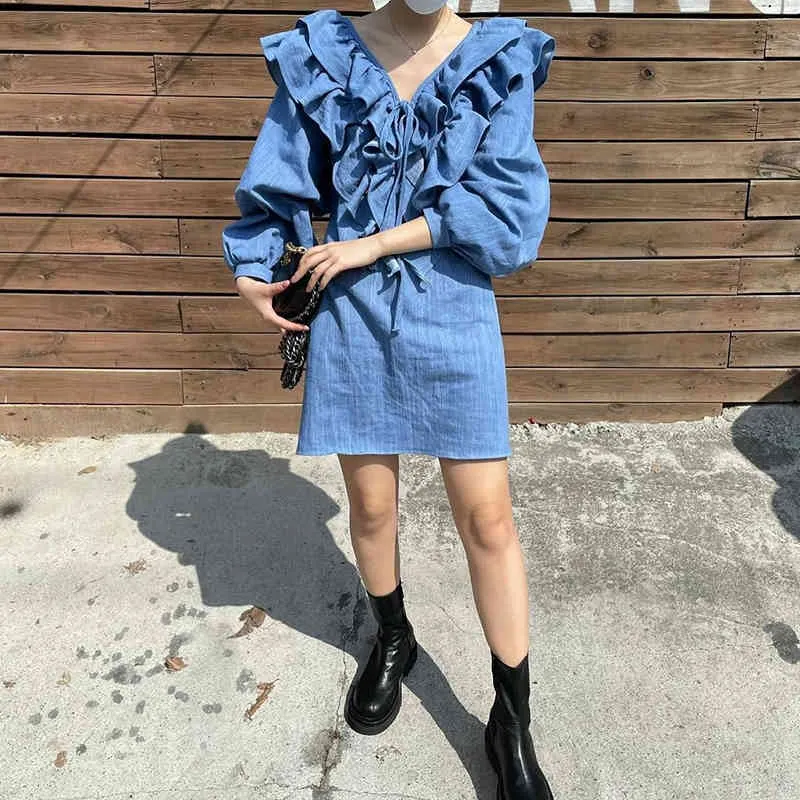 Robe en denim manches bouffantes mini courte été volantée col en V couture lâche dentelle filles poupée D3025 210514