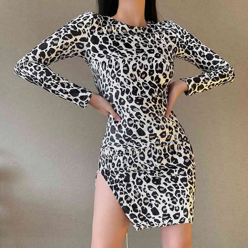 Lady sexy stampa leopardata mini abiti spaccati donna casual manica intera colletto tondo pullover slim streetwear abito biancomarrone 210517