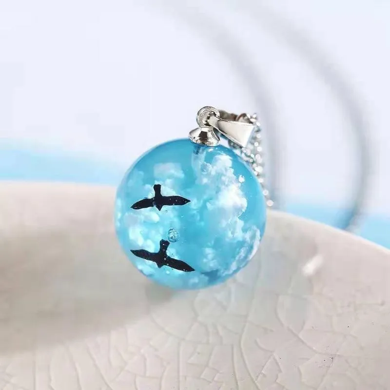 Fashion Personality Women's Necklace Creative Simple Blue Sky White Clouds Bird Star Pendant 2021 Trend Party Gift Chains216D