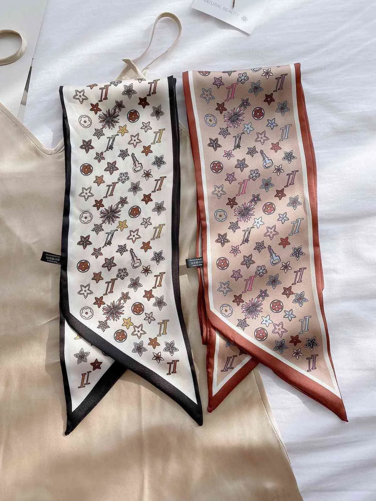 여성을위한 새로운 스카프 다섯 가지 꽃 꽃잎 인쇄 마른 가방 스카프 브랜드 실크 풀라 레이디 사무실 넥타이 패션 벨트 머리 스카프 Q0828