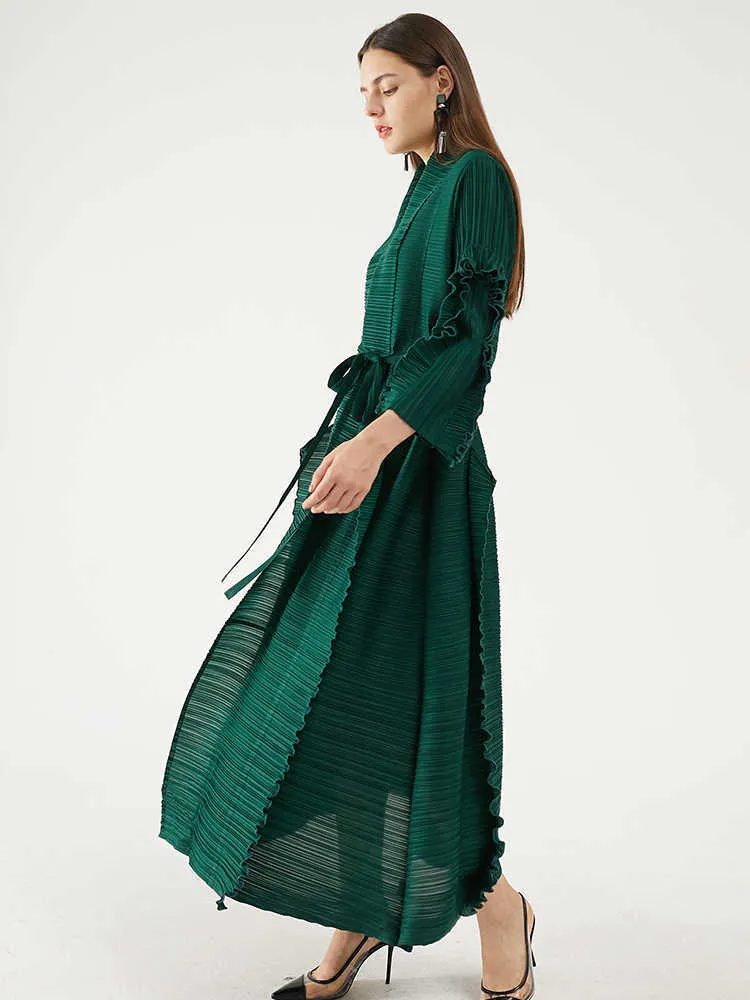 Miyake plissée longue robe à manches pétales revers cardigan ceintures plus taille haute longue robe verte hiver femmes vêtements esthétiques 210915