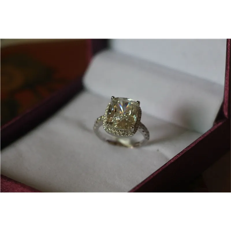 Super 5CT CUSHION CUT Diamond zaręczynowy Platinum 950 Pierścionka z okazji rocznicowej biżuterii1739115