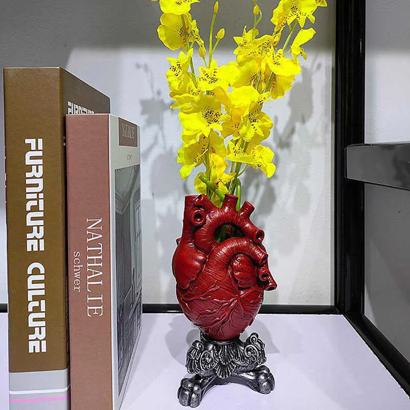 Home Decor Resin Vase Planter Pot Decor Vase Heart Shape Sculpture Flower Vase Art Tabletop Ornament Modern Home Decoration 210623