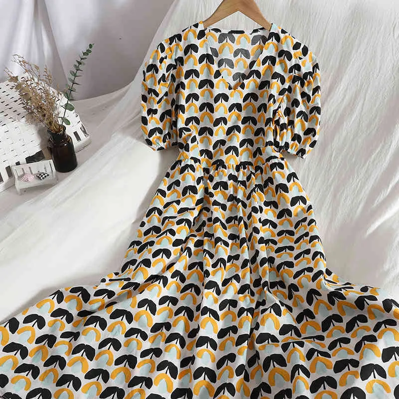 Kimutomo Casual Frische Blumen Druck Kleid Frauen Große Schaukel Kurze Puffärmel V-ausschnitt Koreanische Sommer Schlank Elegante Vestido De Mujer 210521