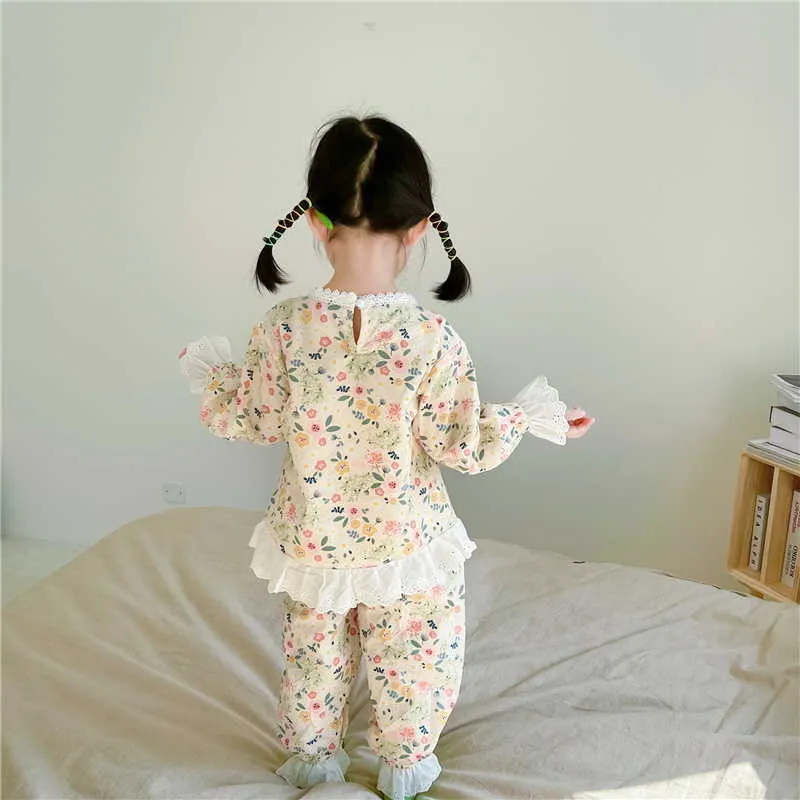 韓国風の春の赤ちゃんパジャマ2-PCSセットレースカラーイエローフローラルホームスーツ睡眠誓いの子供服E5038 210610