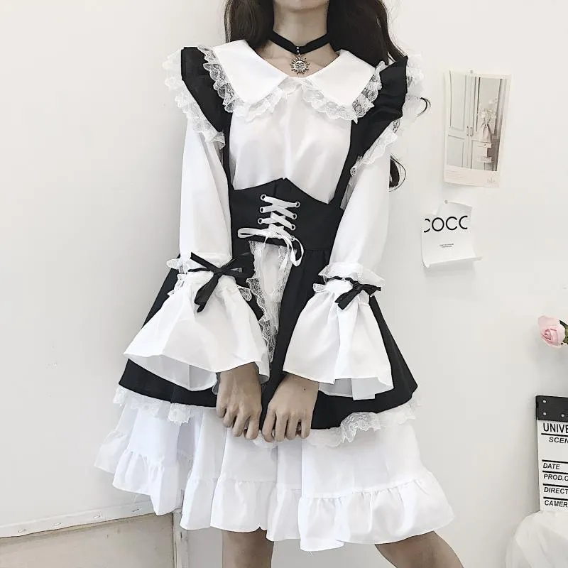 Söt svart och vit lolita klänning kvinnor maid kostym gothic party flare ärm es japansk stil vestido 13646 210427