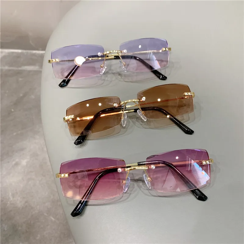 Shad for Women Wholale Luxury Digner Brand Digner Sunglass Random Glass 2021 Vintage Recreation Eyewear UV4003705249