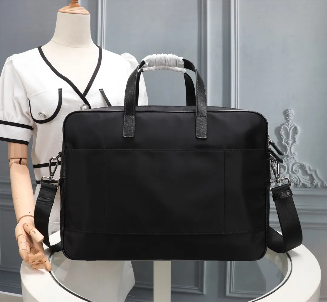 2021 남자 블랙 나일론 디자이너 서류 가방 고품질 노트북 가방 대기업 레트로 패션 사무실 핸드백 255b