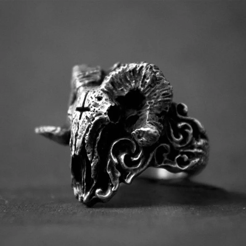 Cluster Rings Unique Punk Gothic Satanic Demon Skull Ring Men Biker Jewelry Gift Animal Finger Trendy Female Male Engagement Party 218u