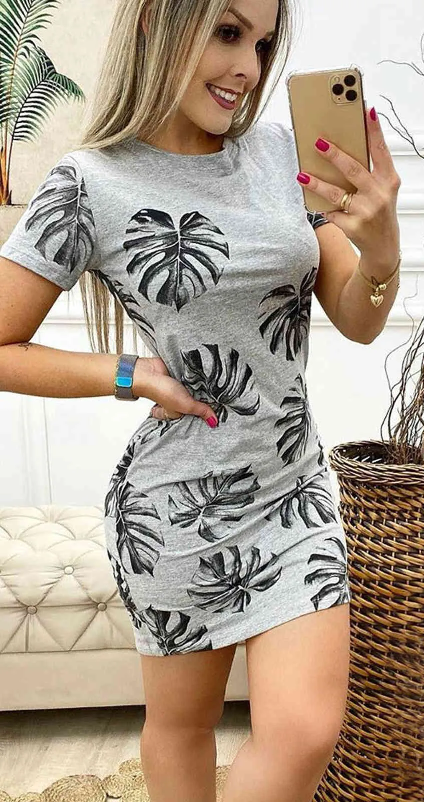 Mulheres mini vestido casual o-pescoço manga curta folha impressão cintura alta magro envoltório quadris vestidos de verão senhoras bodycon lápis vestido 210507