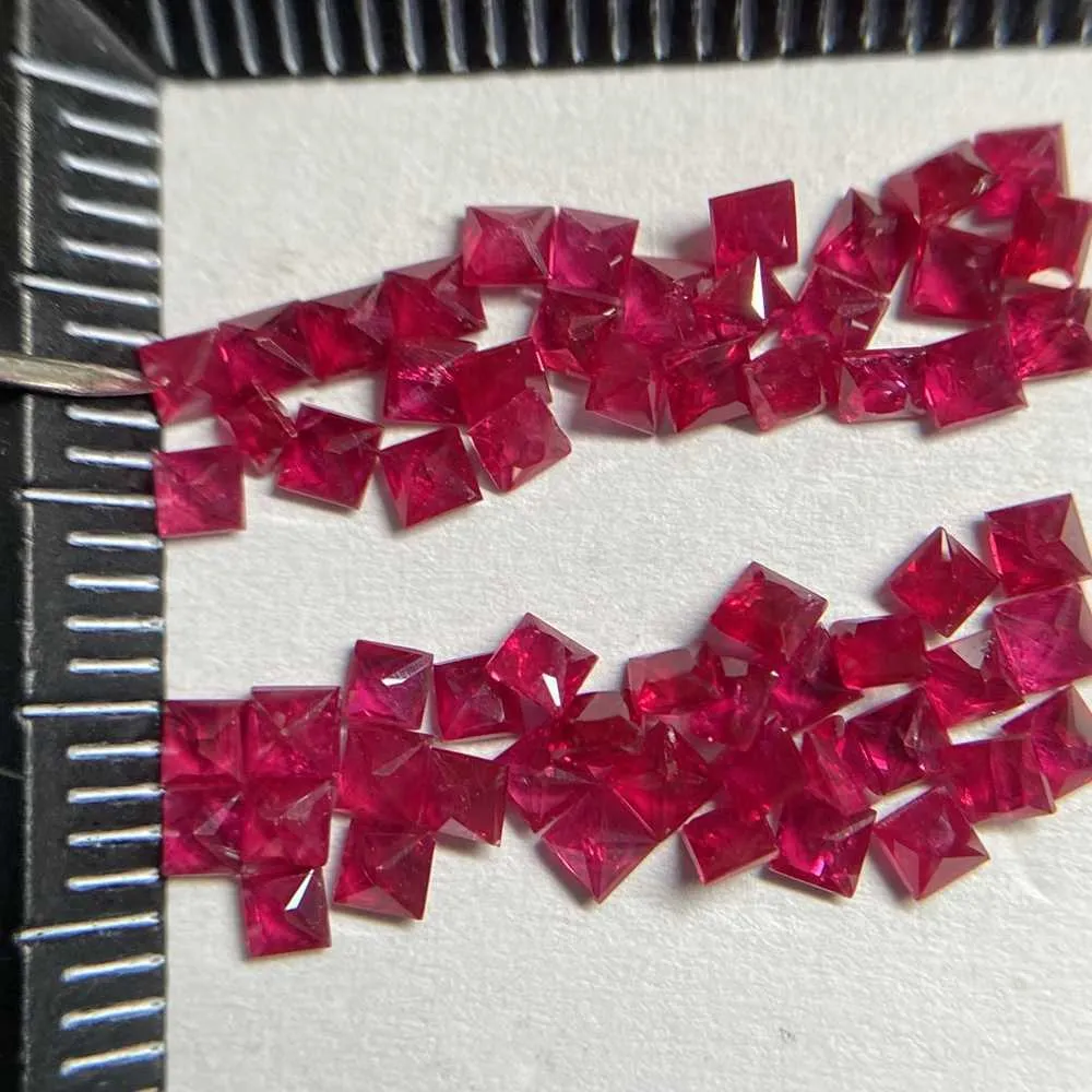 Meisidian A Quality Princess Cut 2x2mm Piedra preciosa natural Paloma africana Sangre Rojo Rubí Piedra para hacer anillos H1015