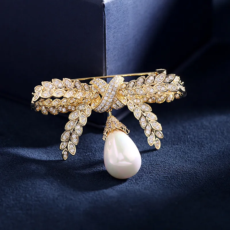 Pave Cubic Zirconia Pearl Bowknot Brooches Fashion Suit Pins 2021 Arrival Korea Design Brand Wedding Corsage Accessories