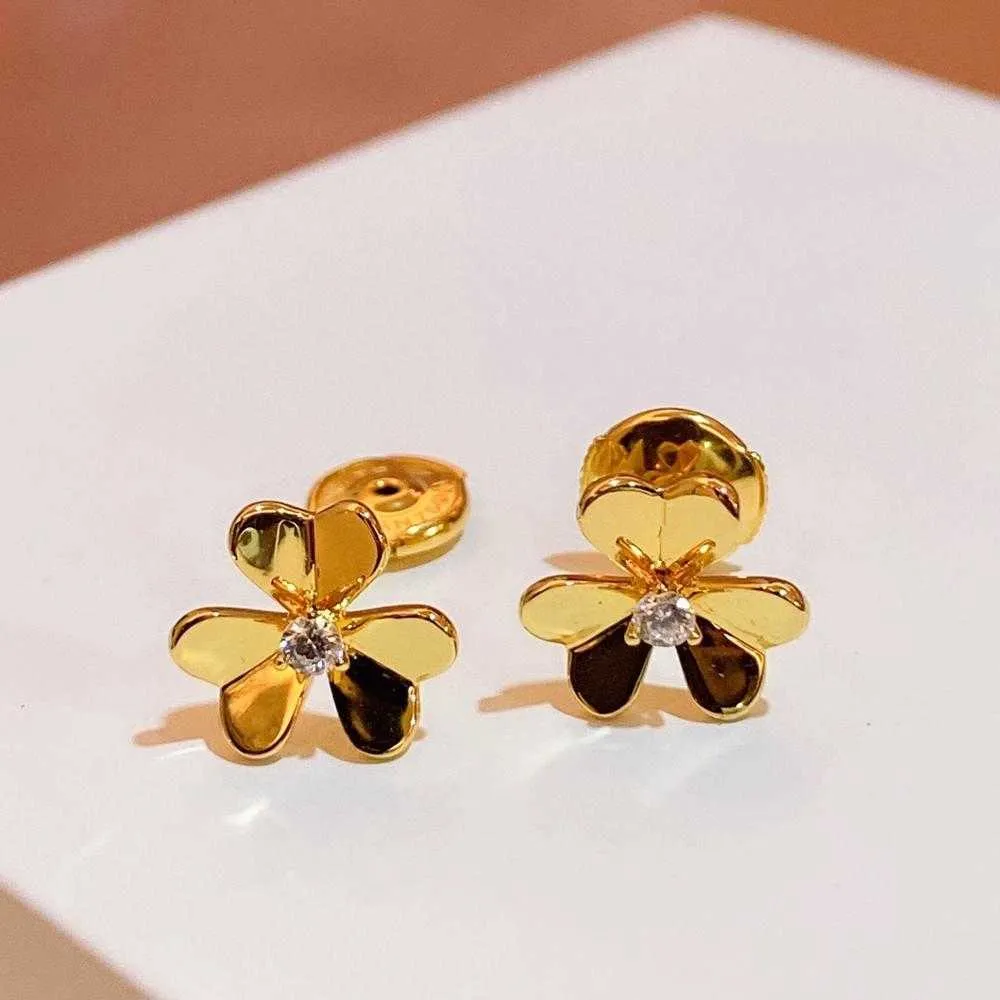 Brand Pure 925 Bijoux en argent sterling pour les femmes Gold Couleur de fleurs boucles d'oreilles Luck Clover Design Party Mini Minet Size1667672