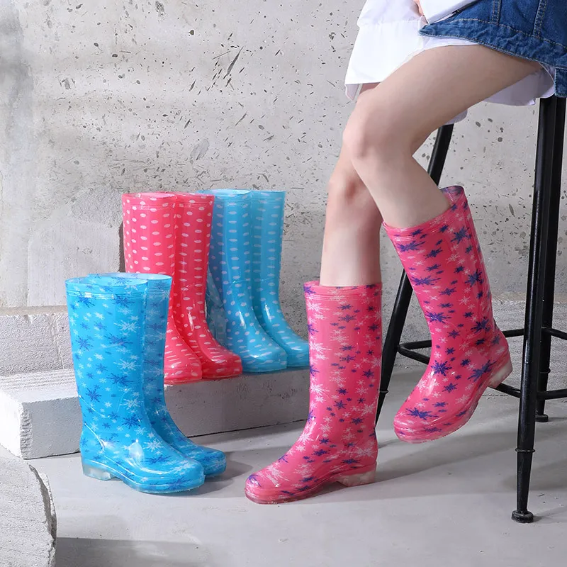 POFULOVE Botas de Chuva Mulheres Imprimir PVC Sapatos à prova d'água para meninas joelho-alta deslizamento em botas anti botas longas tube botas moda tamanho 41