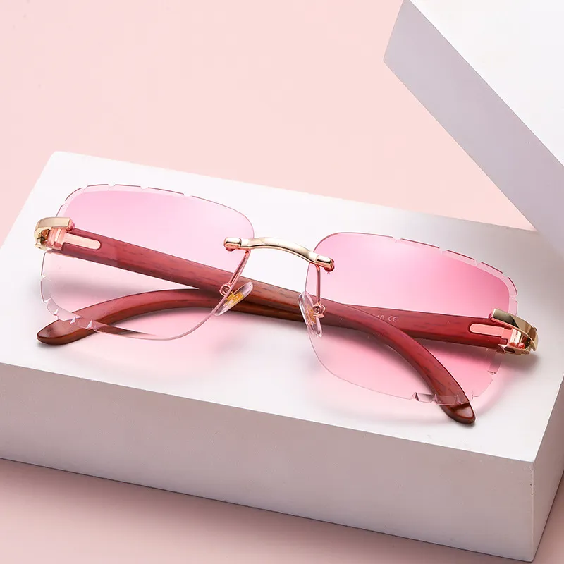 Modne okulary przeciwsłoneczne dla kobiet Business Casual Elegancju Eyewear Szampan Złota Dekoracja Przycinanie okularów rzemieślniczych Czerwone Kobieta N294D