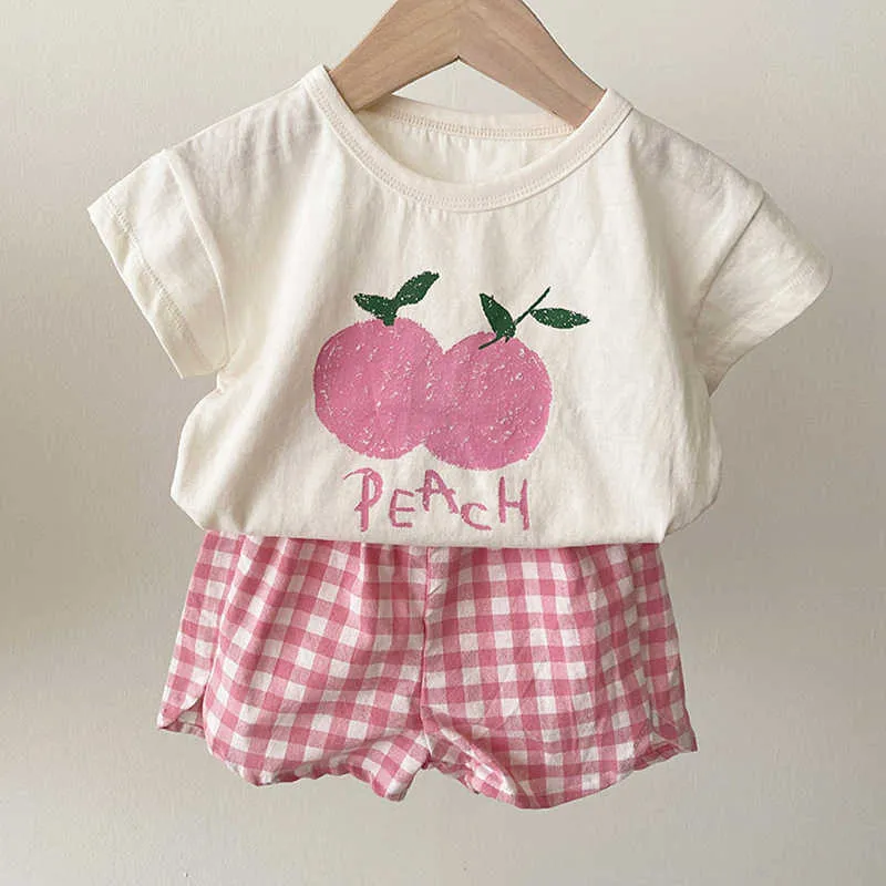 Sommarbarn Kortärmad + Shorts Frukttryck T-shirt Bomull Plaid Shorts Suit Baby Set Cloth Mode Kläder 210701