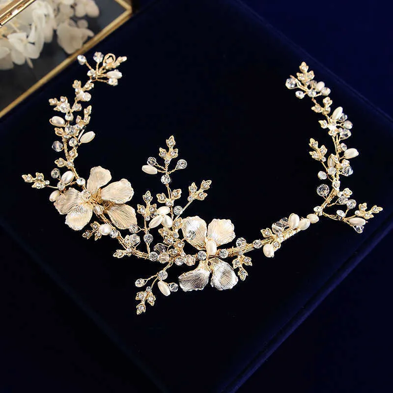 Vintage Handmade Perły Brides Hairbands Retro Flower Miękkie opaski na głowę Bridal Kryształowe akcesoria do włosów X0625