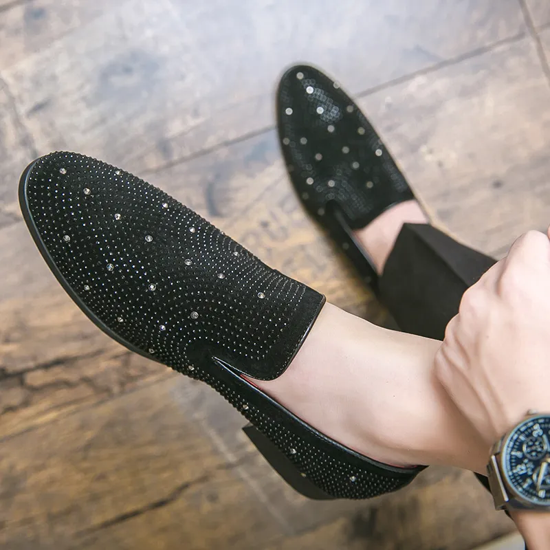 2022 grande-bretagne rétro concepteur hommes pointu noir strass motif chaussures de mariage appartements décontracté mocassins robe formelle Zapatos Hombre