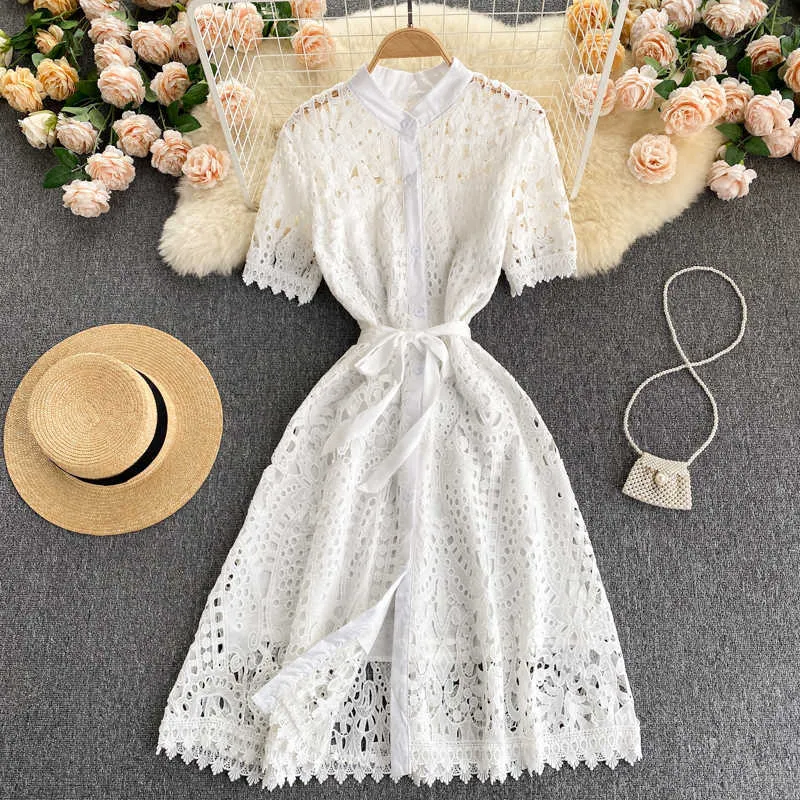 Lato Czarny / Biały Hollow Out Women Single Breasted Sukienka Kobieta Vintage Krótki Rękaw Party High Waist Party Vestidos Kobieta ROBE 2021 Y0603