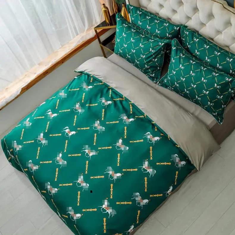 Copripiumino e federa di design di lusso Set di biancheria da letto caldo e confortevole con stampa verde Seta