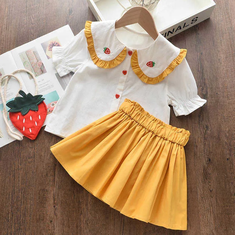 Beer Leider Kinderkleding Sets Mode Meisjes Stawberry Summer Clothing Sets Borduurwerk T-shirt en Jurk Leuke Outfits 210708