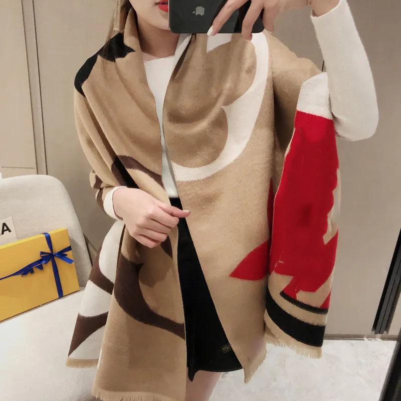 Fashion Cashmere Jacquard Scarf For Women Designer High Quality Mink Fleece Knit Scarves Letters Classic Old Flower Lapel Head SCA238M