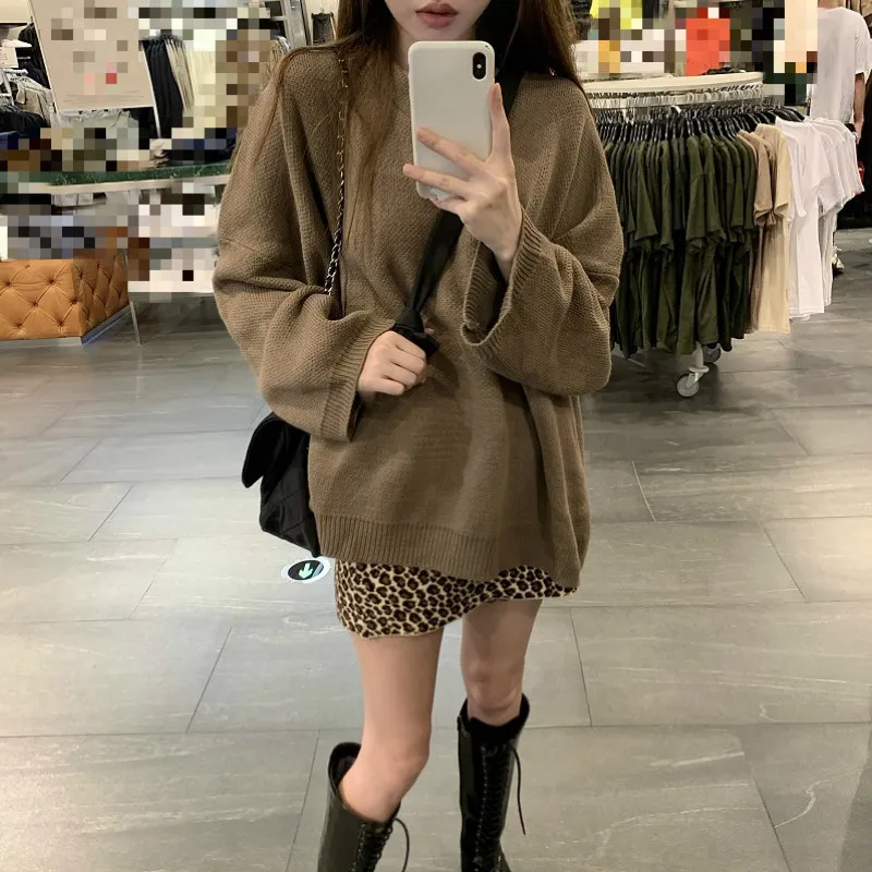 Ezgaga Two Piece Set Women Loose V-Neck Tops Knitted Sweater Pullover and Leopard Mini Skirts Streetwear Jumper Fashion Outfits 210430