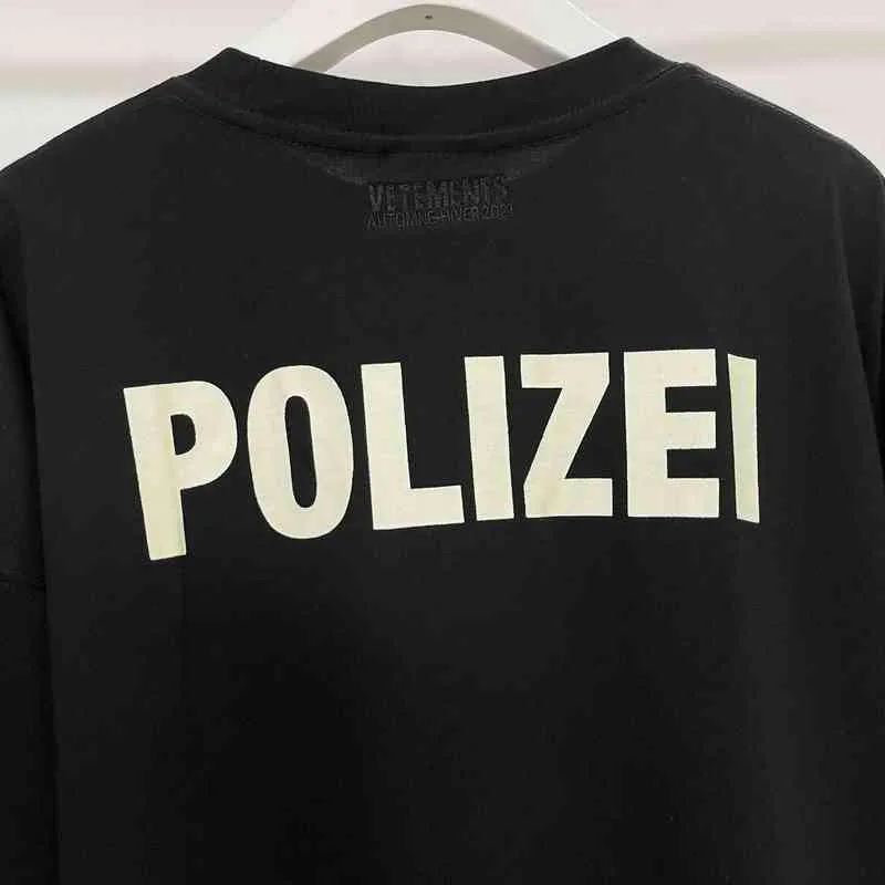 Black Green S 'Polizei' T-shirt 2021 män kvinnor text tryckt s tee tonal broderade vtm toppar kort ärm G11157682184