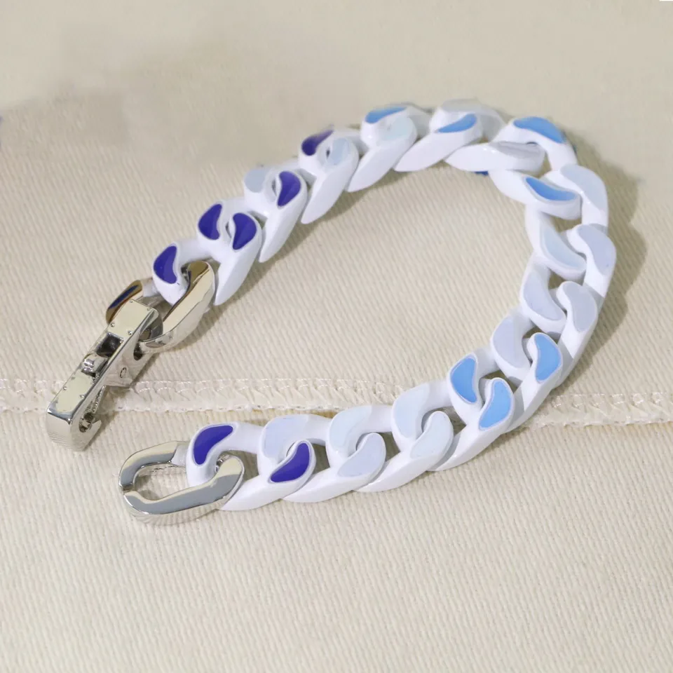 Europa America Stile moda uomo Hardware color argento Collegamenti effetto argilla modellati a mano Bracciale con collana con nuvole laccate blu bianche339c