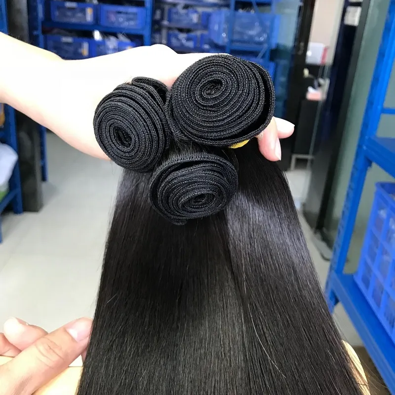 ブラジルの生の人間の髪の束ストレート4個の髪の伸びの自然な黒8-32インチの髪織り