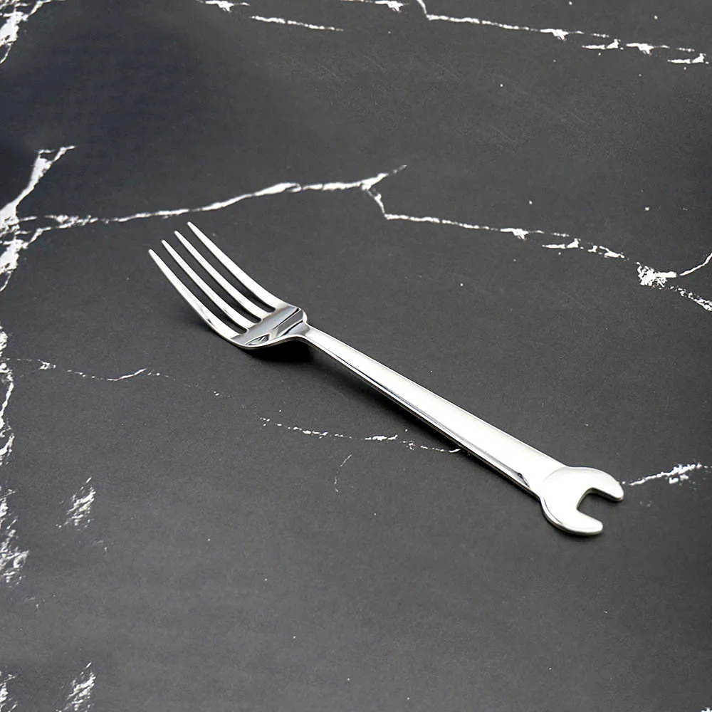 Creative ze stali nierdzewnej Zestaw sztućców Klucz Klapa Widelec Spoon Steak Nóż naczynia naczynia stołowe przyczyny kuchenne Zestawy Cumytos 27161617