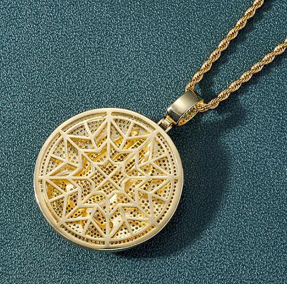 14K Gold Modleing Hands Medal Chrześcijański wisiorek Urok okrągły Diamentowy Cubic Cyrronia Złoty srebrny naszyjnik z 24 -calową liną 193L