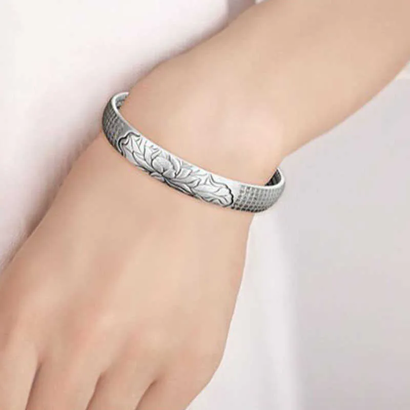 Sangsy Lotus Sutra Silver-plate Brangle Bracelet Tibetan Buddhist Scriptures Language Female Hand Jewelry Wholesale Bracelet Q0719