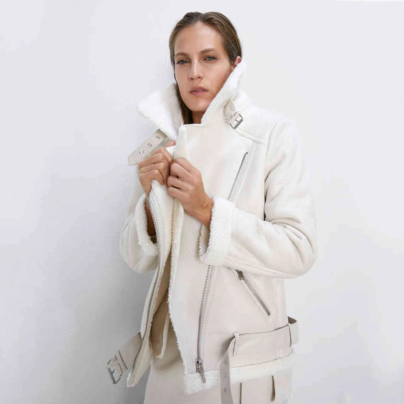 Giacca in ecopelle spessa e calda Cappotto da donna beige a maniche lunghe giacca da donna moda invernale streetwear Top 211109