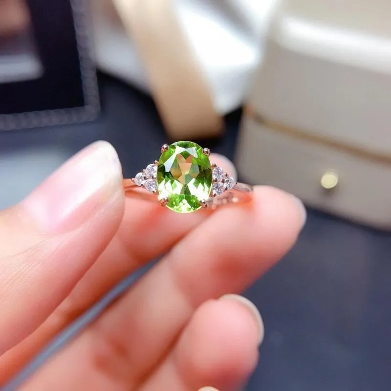 Anello in argento sterling con peridoto verde naturale Pietra portafortuna di agosto Dichiarazione di fidanzamento manuale Regalo di nozze le donne Il suo cluster Ri267w