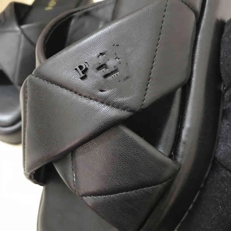 slippers female cross belt triangular standard thick bottom muffin raised leather one-way Sandal