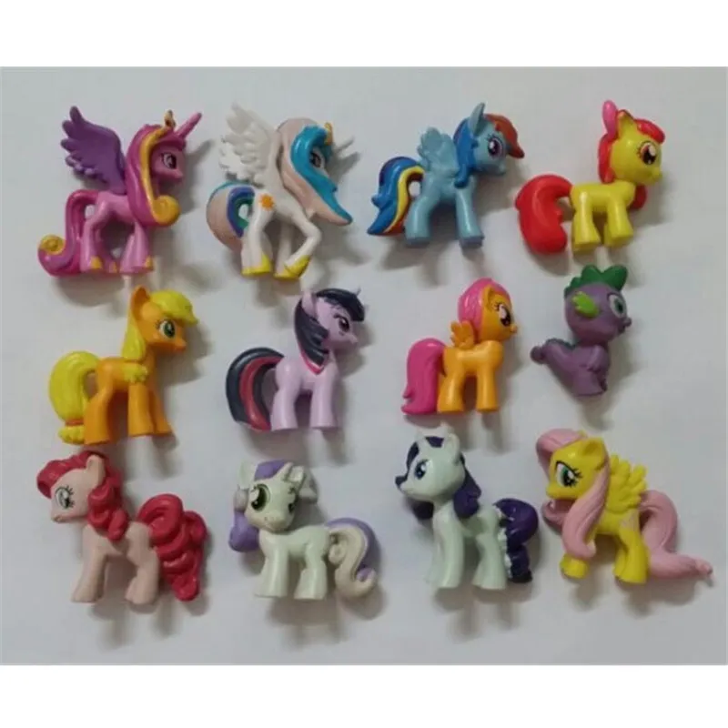 YUTONG 12 adet / grup Sevimli Küçük At PVC Aksiyon Figürleri Oyuncaklar Çocuklar için Dünya Midilli Unicorn Pegasus Alicorn Yarasa Şekil Modeli