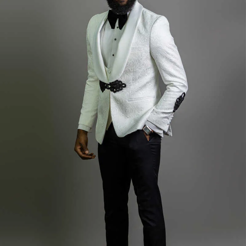 白い花の模様の結婚式の男性のスーツ黒のズボンとスリムなスリムフィット新郎Tuxedos Shawl LapelアフリカのファッションジャケットVest X0909