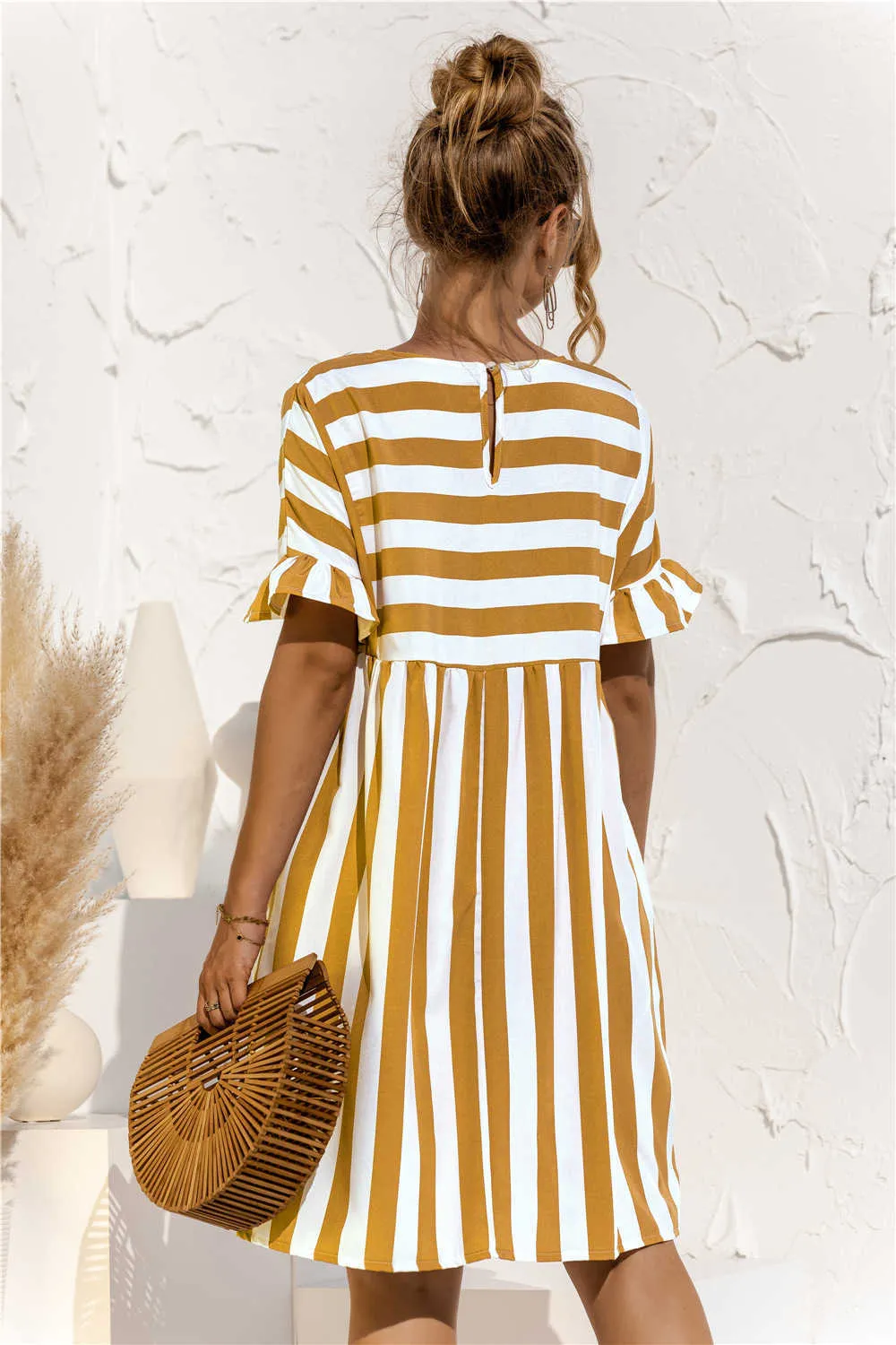 2021 Vår och sommar Graviditetsklänning Ruffled Kortärmad Striped Stitching Maternity Kläder Pocket Lös klänning för Premama Y0924