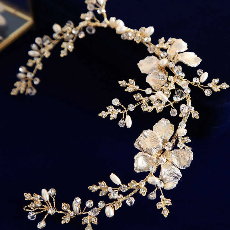Diademas de perlas hechas a mano Vintage para novias, diademas suaves de flores Retro, accesorios para el cabello de cristal para novia X0625