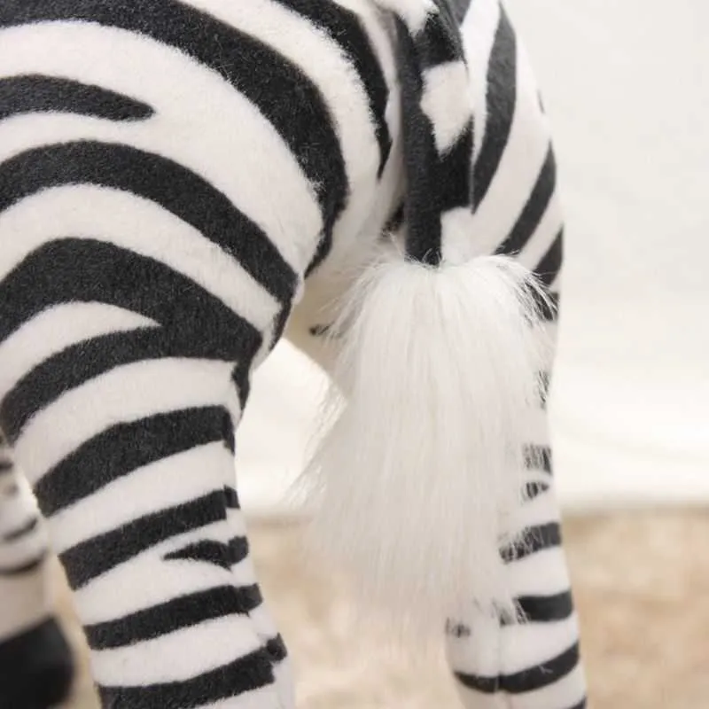 Mjukt fylld plysch djurkudde realistisk zebra för barnens födelsedagspresent 210728