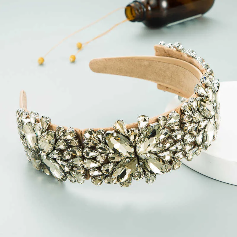 Luxury Full Crystal Rhinestone Hairbands Kvinnor Hårtillbehör Barock Padded Head Band Wide Side Headband Princess Headdress X0722