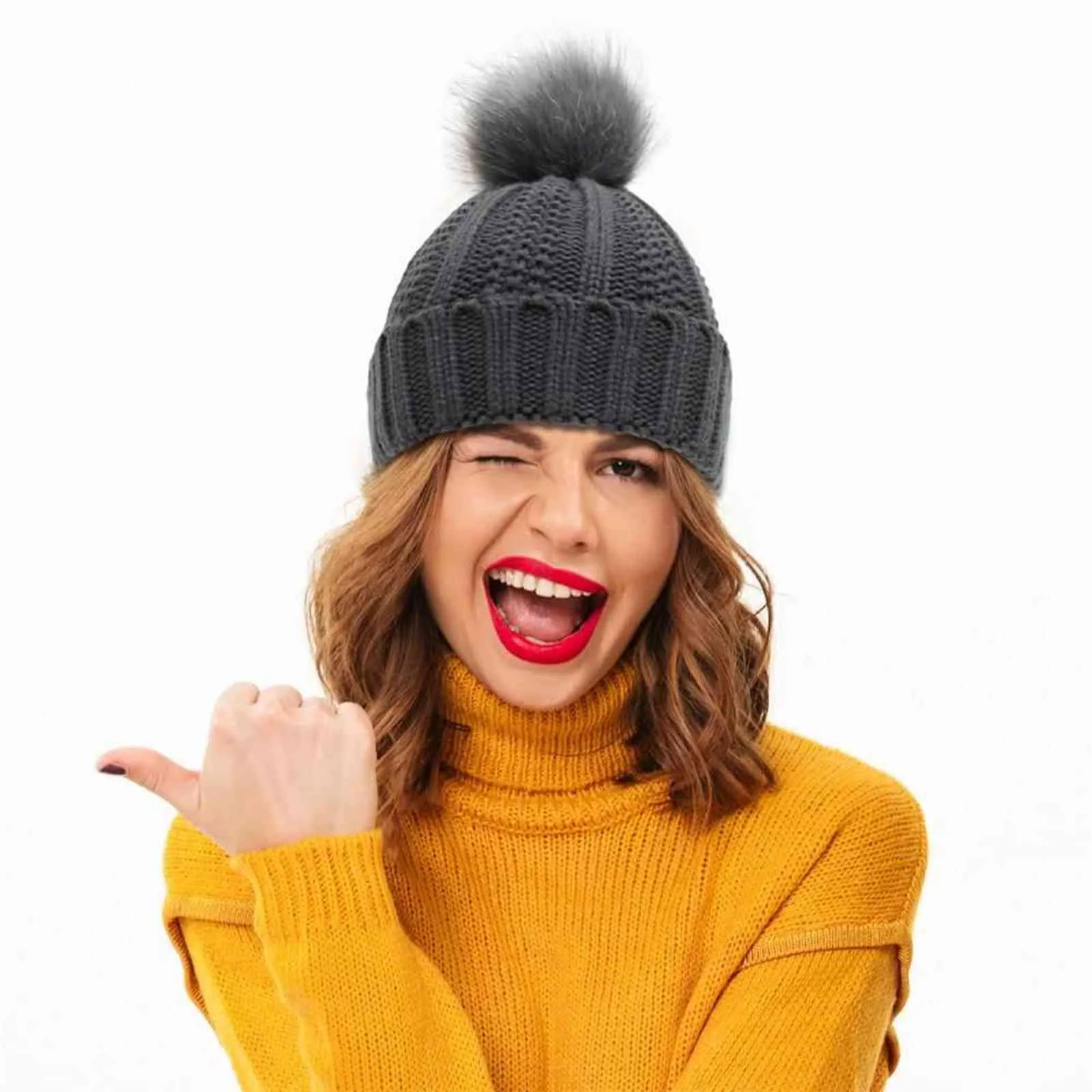 Mode stretchy satin fodrad mjuk vinter beanie hatt knit hattar faux päls pom hat beanie hatt för kvinnor y21111