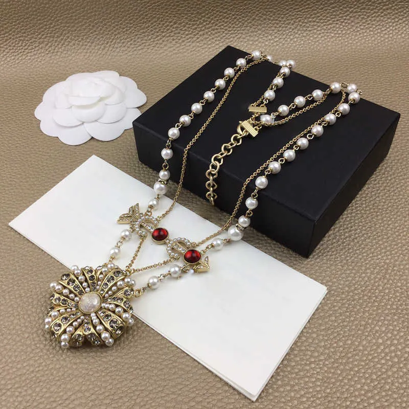 2020 Brand Fashion Jewelry Women Vintage Pearls Chain Big Flower Pendants Red Crystal Necklace Party Fine Fashion Jewelry2230670