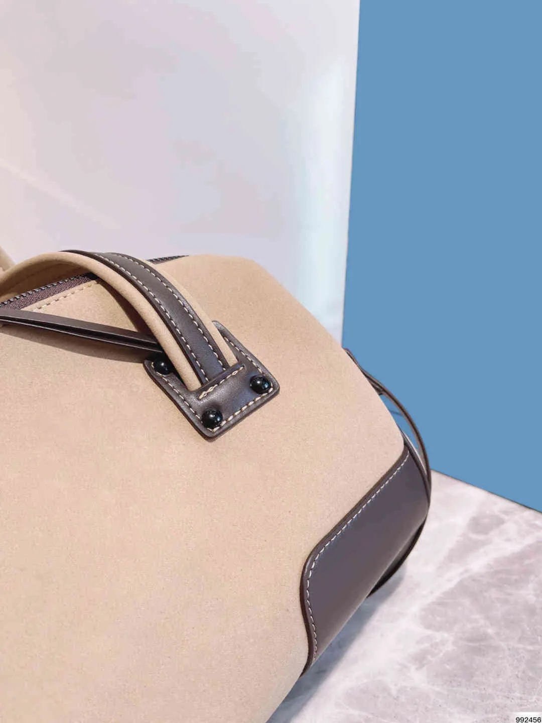 ショルダーバッグ女性ハンドバッグ高容量メッセンジャー品質高級デザイナー脇の下レザー財布1020