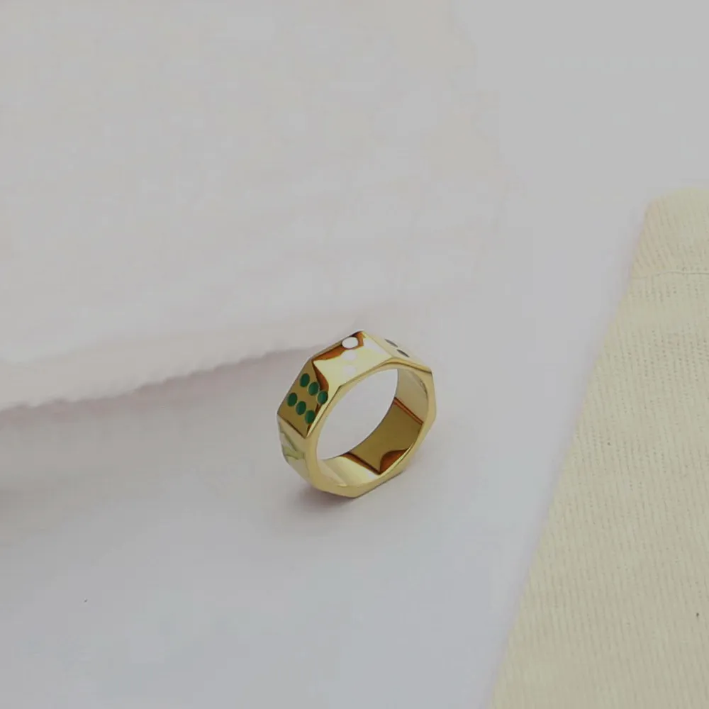 Кольцо в европейском и американском стиле для мужчин и женщин из титановой стали с выгравированными инициалами, эмалью, цветочным узором в кости, кольца для влюбленных, размер US6-US9320m