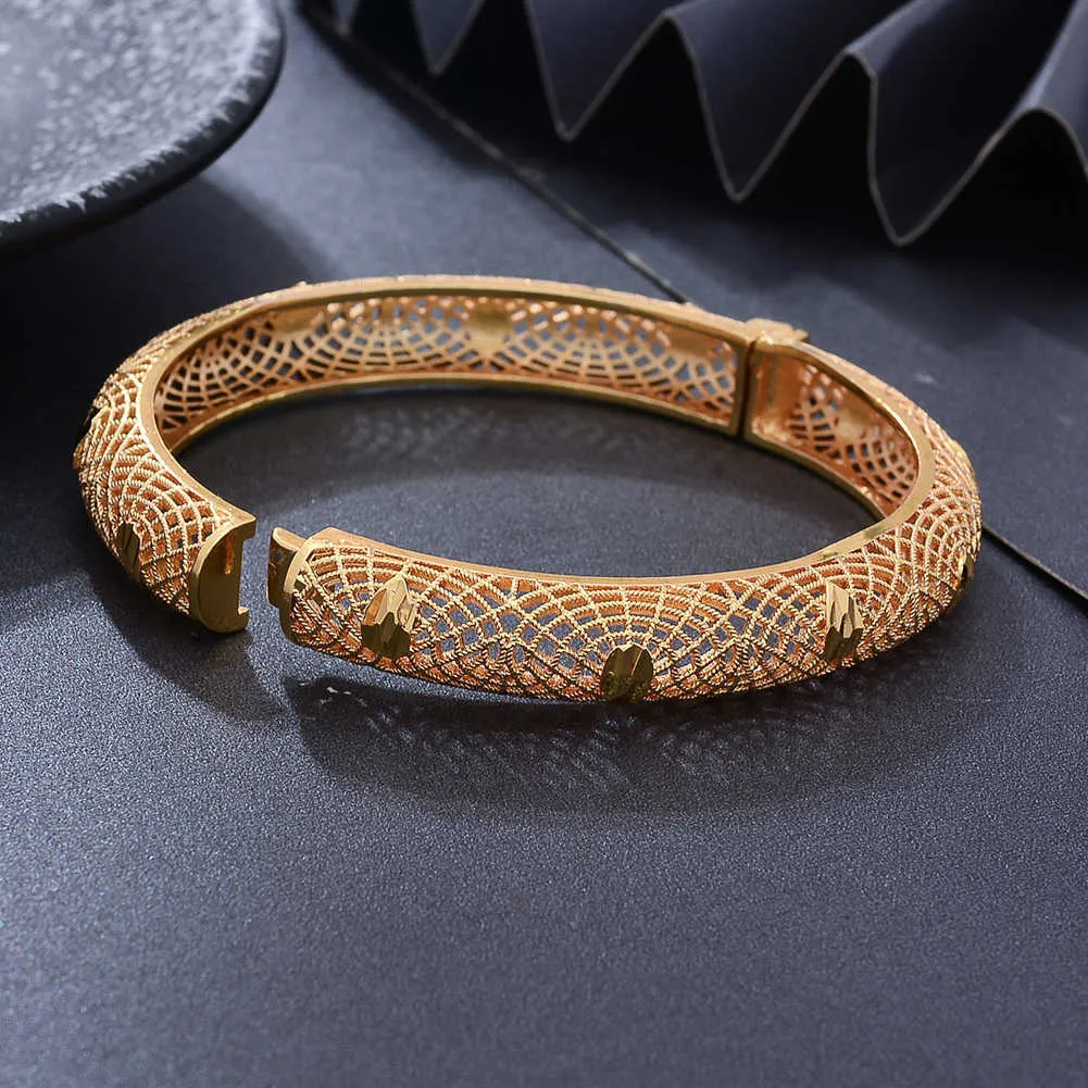 Dubai Africain De Mode De Mariage D'or Bracelet Bijoux Afrique Bracelets pour Femmes Fleur Bracelets Bijoux Femme Q0717